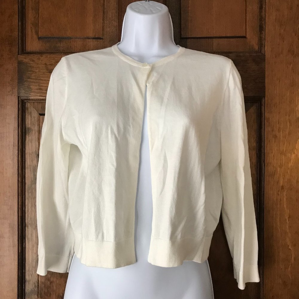 American Living White Single Button Close Shrug Sweater Medium